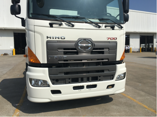 广汽卡车前保险杠